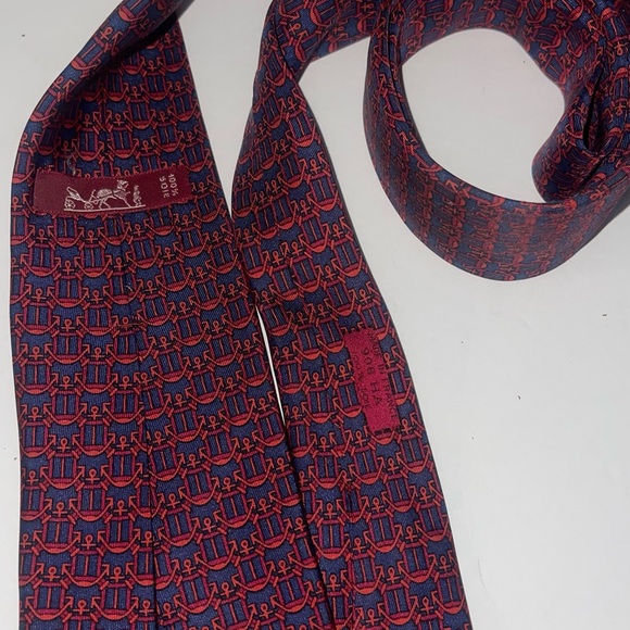Gucci tie and more ferragamo, Celine Hermès and more you pick we deliver - Picture 8 of 10